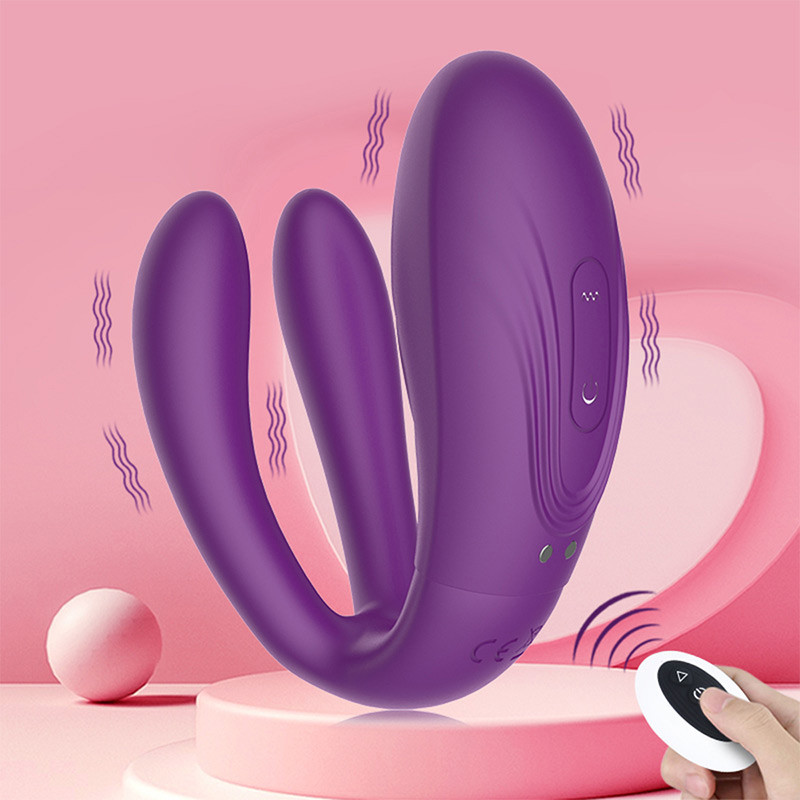 Stimulator cu vibrator cu telecomanda pentru cuplu